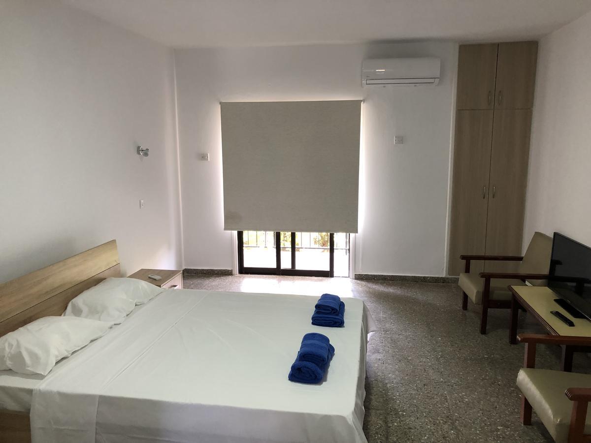 Kasapis Apts Larnaca Bagian luar foto