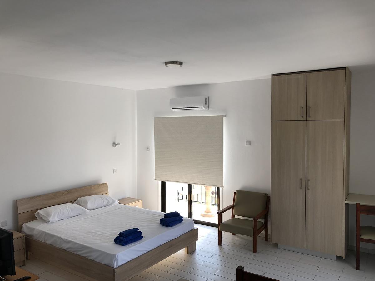 Kasapis Apts Larnaca Bagian luar foto